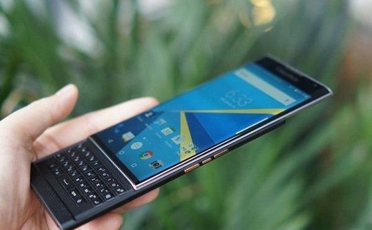 Android không cứu nổi BlackBerry