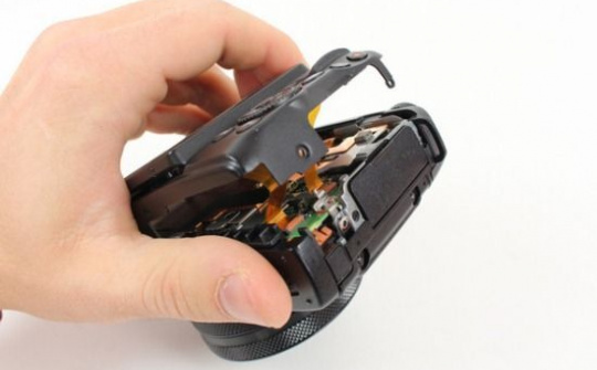 Mổ bụng Canon G1 X Mark II