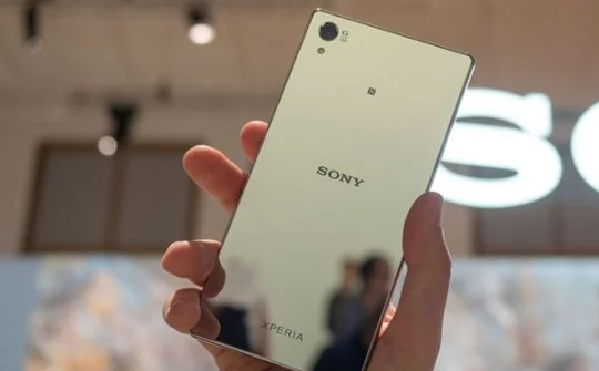 Xperia Z5 Premium giảm giá 3 triệu đồng