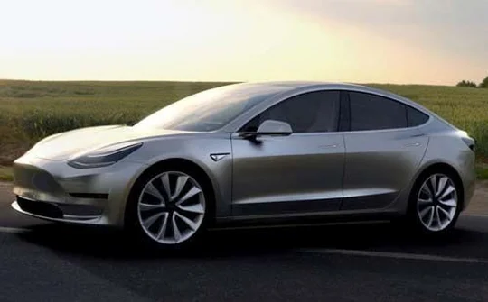 Tesla Model 3 thành công lớn, hơn 253.000 đơn đặt hàng chỉ trong 3 ngày