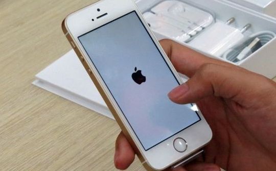 Người dùng Việt thờ ơ với iPhone SE chính hãng