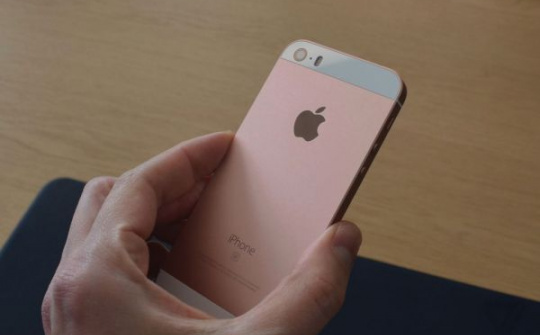iPhone SE không mang lại doanh thu như kỳ vọng