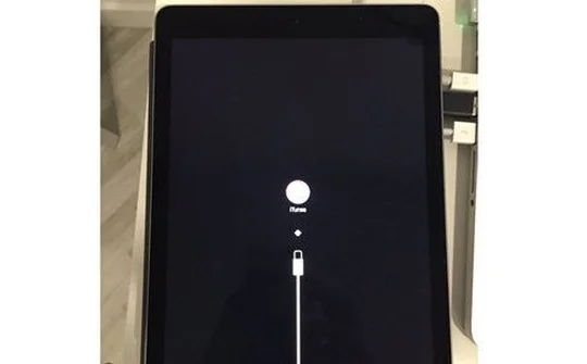 iOS 9.3.2 dính lỗi Error 56 khiến hàng loạt iPad Pro biến thành "cục gạch"