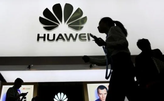 Đến lượt Huawei tuyên chiến với Samsung về vi phạm bằng sáng chế