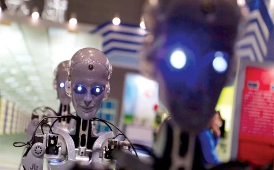 Robot và thị trường lao động Nhật Bản: Cuộc khủng hoảng hai mặt