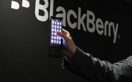 BlackBerry tuột dốc không phanh ở mảng kinh doanh điện thoại