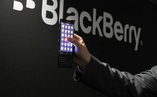 BlackBerry tuột dốc không phanh ở mảng kinh doanh điện thoại
