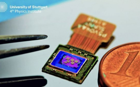 Camera siêu nhỏ có thể nằm trong đầu mũi tiêm