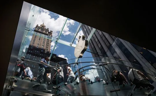 Apple sử dụng năng lượng tái tạo vận hành Apple Store