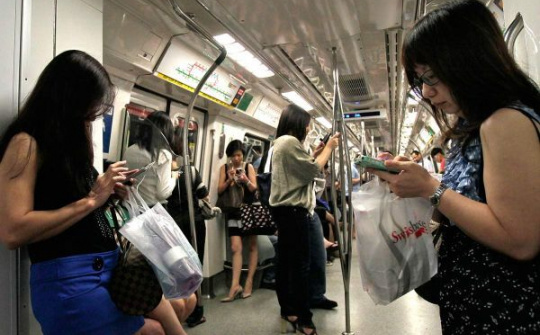 Số smartphone được dùng gấp 1,3 lần dân số Singapore