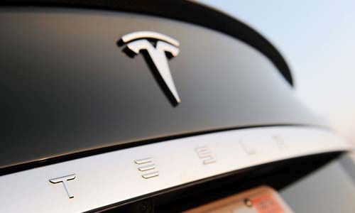 Tesla bị điều tra vì tai nạn của xe tự hành