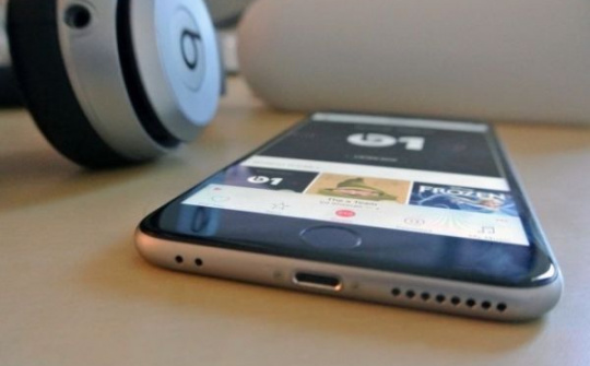 Soi cấu hình khủng của iPhone 7