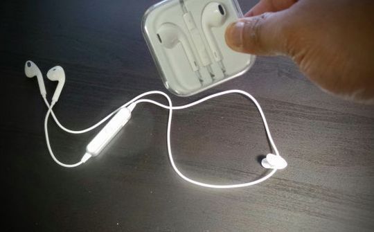 Apple phát triển tai nghe không dây thế hệ mới AirPod