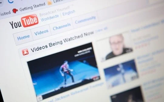 Thiết bị mở YouTube có thể bị tấn công bằng khẩu lệnh