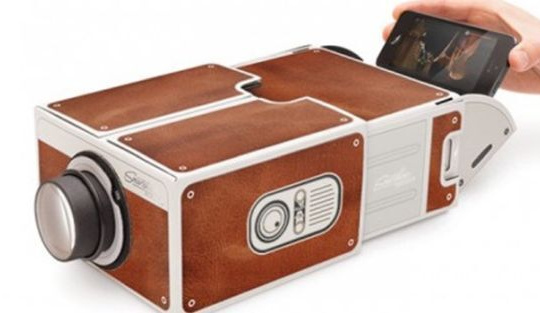 Máy chiếu mini Trung Quốc "giá bèo" tràn lan trên thị trường