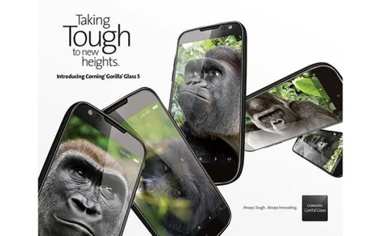 "Vệ sĩ" nào sẽ thắng thế trên màn hình smartphone?
