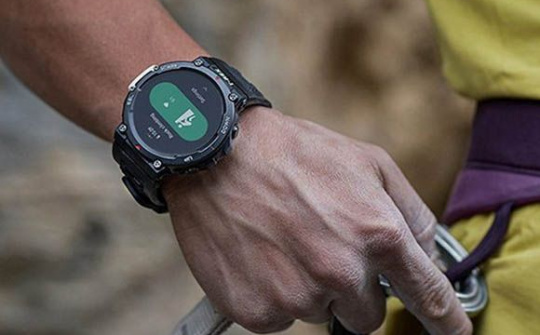 Amazfit Falcon - đối thủ giá rẻ của Apple Watch Ultra