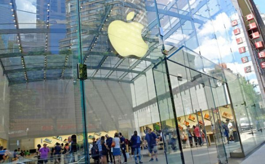 Apple mời cựu nhân sự Blacberry phát triển xe tự hành