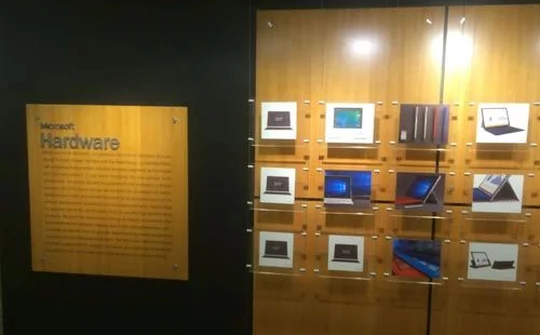 Microsoft lại “úp mở” về thiết bị Surface mới