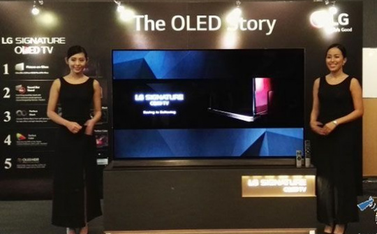 Tivi LG Signature 4K OLED dành danh hiệu "King of TV"
