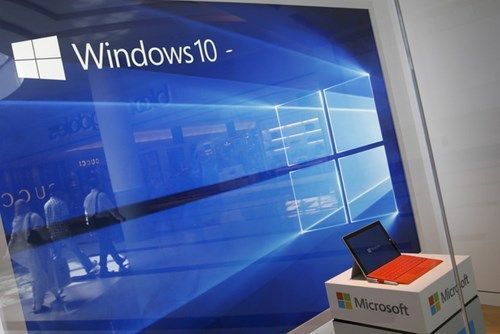 Cận kề hạn nâng cấp miễn phí, Windows 10 tăng chậm