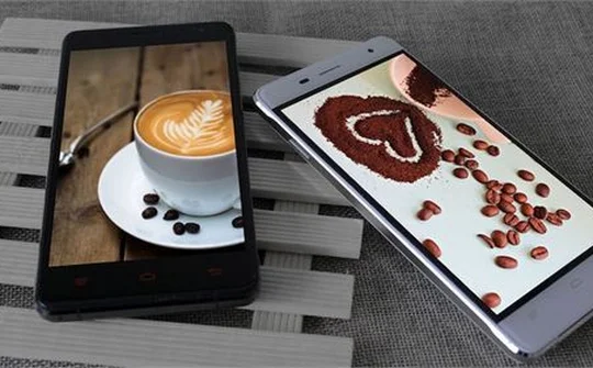 Smartphone tầm trung ngày càng phổ biến