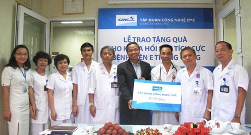 CMC trao tặng thiết bị cho Bệnh viện E Trung ương