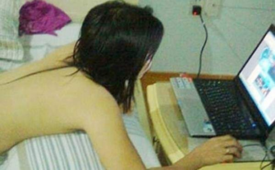 Chat sex lừa tiền, "trò quen" vẫn sập bẫy