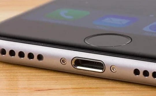 Dải loa mới trên iPhone 7 chỉ để "làm cảnh"?