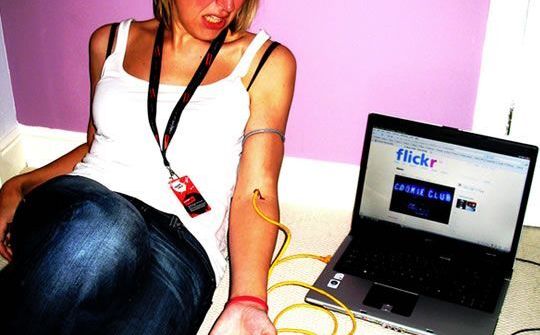 Teen Mỹ "ngập" trong internet nhiều tiếng đồng hồ mỗi ngày