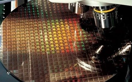 Intel bắt đầu sản xuất bộ xử lý 10nm