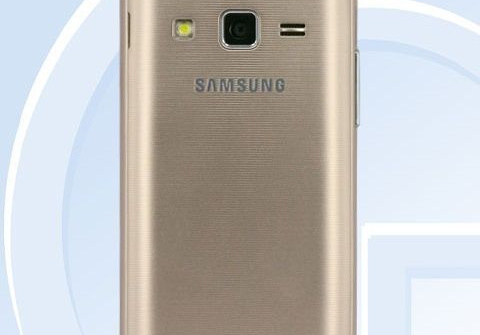 Smartphone nắp gập của Samsung sắp "tái xuất giang hồ"