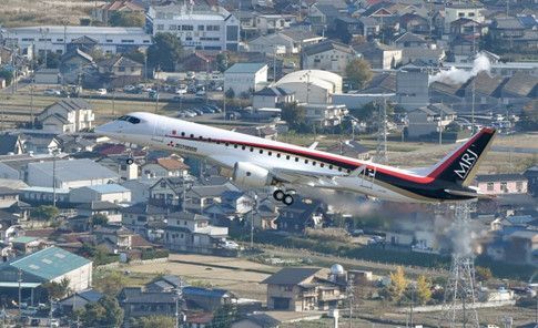 Máy bay Mitsubishi Regional Jet lại trễ hẹn