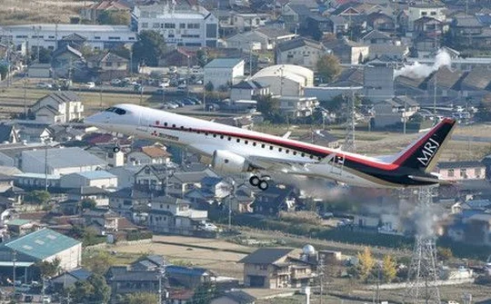 Máy bay Mitsubishi Regional Jet lại trễ hẹn