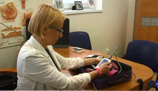 Ba Lan chế tạo thiết bị giúp mẹ bầu tự theo dõi sức khỏe thai nhi