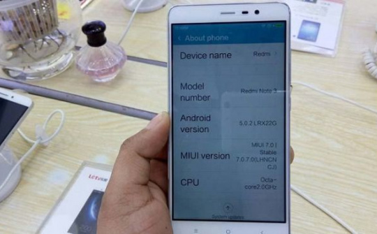 Xiaomi lén cài ứng dụng ẩn vào smartphone