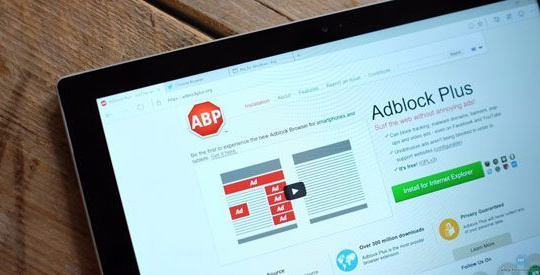 Adblock Plus cũng... bán quảng cáo
