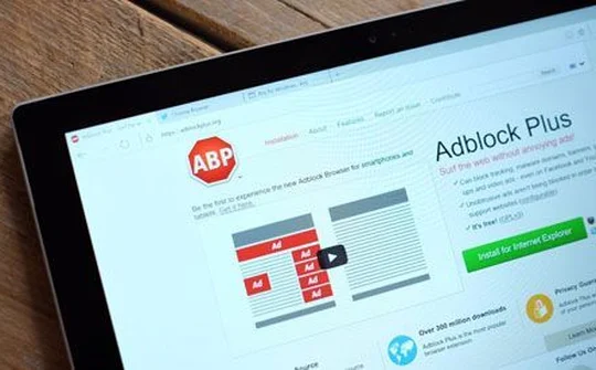Adblock Plus cũng... bán quảng cáo