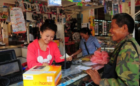 Viettel cán mốc 1 tỷ USD doanh thu tại Lào