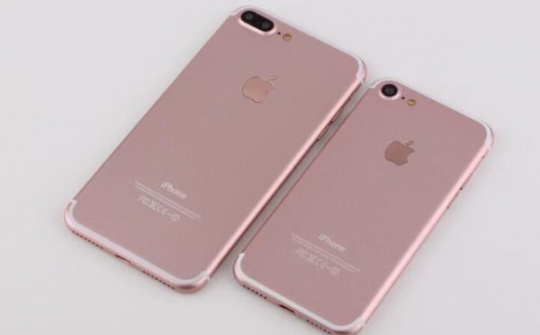 Vì sao iPhone "nhàm chán" chẳng khác gì BlackBerry vẫn bán tốt?