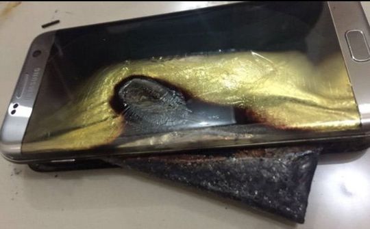 Samsung Galaxy S7 Edge phát nổ do sạc