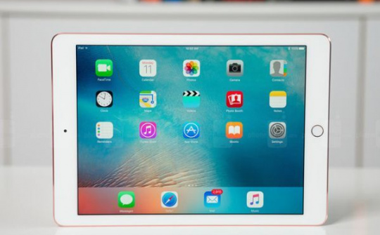 Apple giảm giá iPad, rút phiên bản 16 GB khỏi Apple Store
