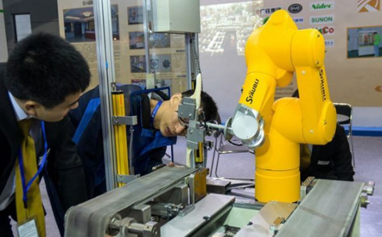 Robot sẽ hoàn toàn thay thế người lao động tại nhà máy của Foxconn