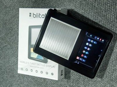 Startup Áo sản xuất máy tính bảng cho người khiếm thị