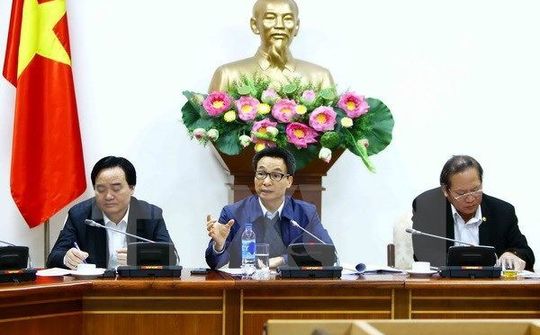 Các bộ, ngành đẩy nhanh hơn nữa việc triển khai các dịch vụ công trực tuyến