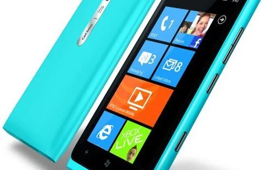 Nokia Lumia 730 giảm giá sốc, chỉ còn 1,69 triệu đồng