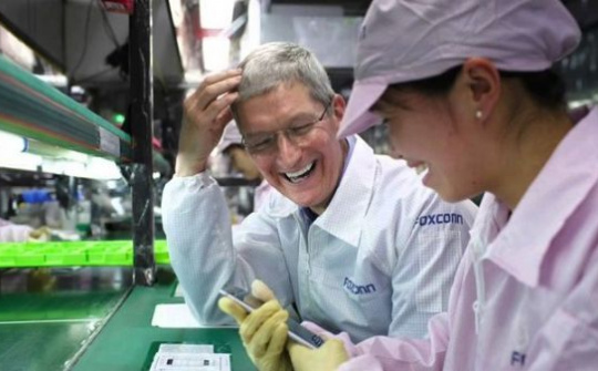 Foxconn muốn hợp tác với Apple đầu tư cơ sở sản xuất màn hình tại Mỹ