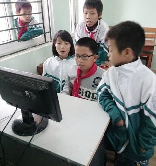 Học sinh vùng cao vượt khó với "Giờ lập trình"