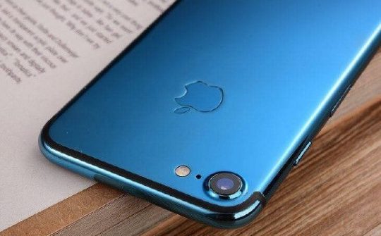 iPhone 7 màu xanh dương xuất hiện hình ảnh chi tiết trên Weibo