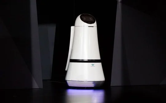 CES 2017: LG ra mắt robot làm việc nhà và hướng dẫn sân bay